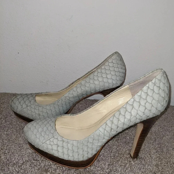 Calvin Klein Kendall Fish Scale Pumps Heels Sz. 10 - Picture 5 of 12